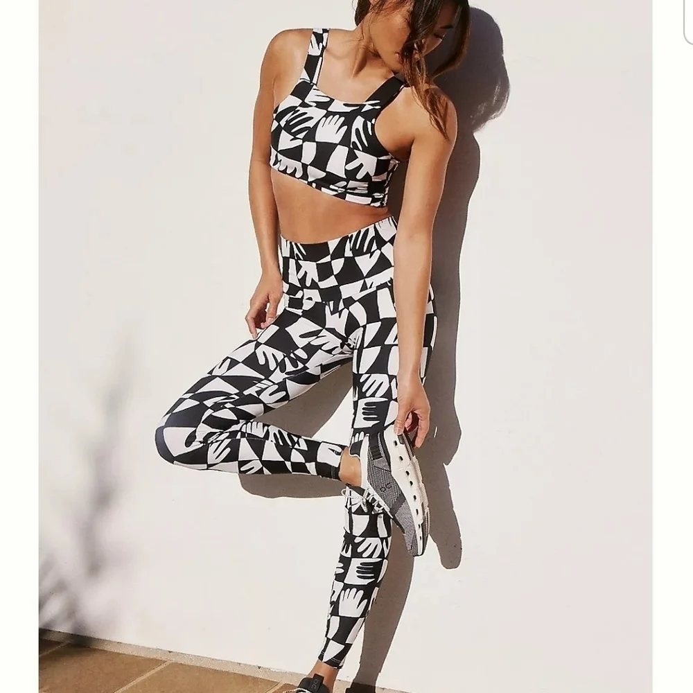 Anthro Ani Figures Printed Leggings NWT - Picture 2 of 3